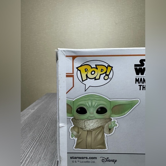 Funko Pop! Vinyl: Star Wars Mandalorian - The Child #368 - Picture 8 of 8